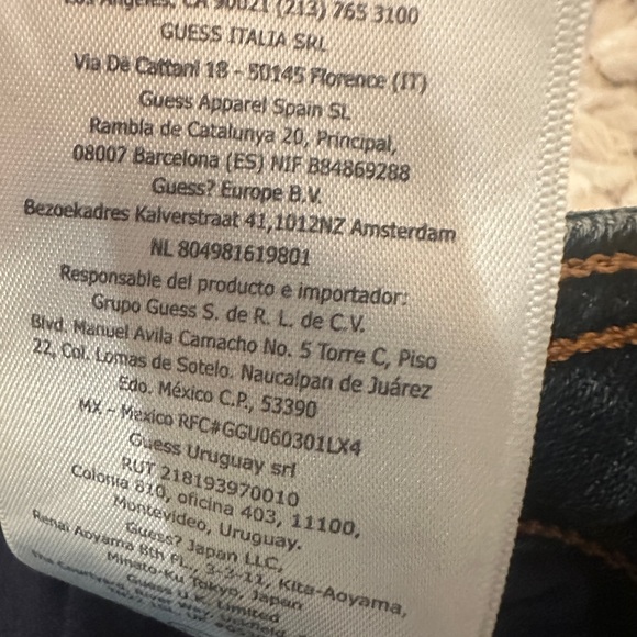 GUESS Straight High Rise “Shape Up Straight” Jeans | Size 28 | Dark Wash - Picture 7 of 8